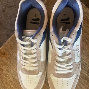 Womens AVIA athletic shoes